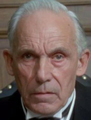 John Woodnutt in Jeeves and Wooster (1990-1993) as Sir Watkyn Bassett