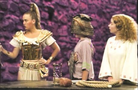 Knightmare Series 4 Quest 3. Nikki stands with Gundrada and Mellisandre.