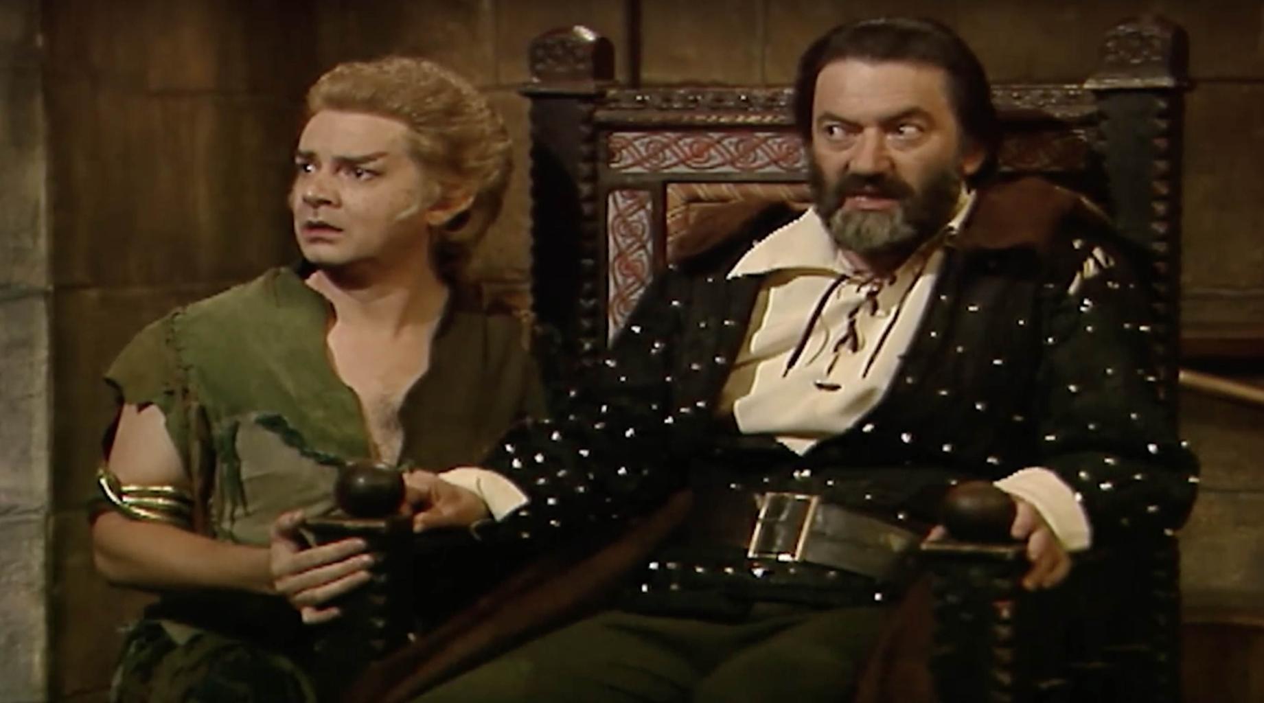 Treguard and Pickle looking scared
