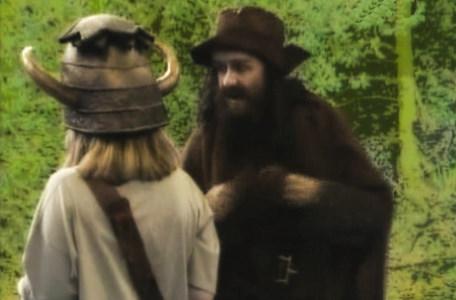 Knightmare Series 5 Team 9. Kelly is approached by Sylvester Hands.