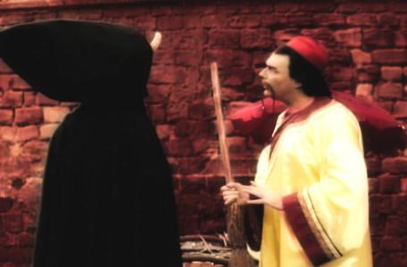 Knightmare Series 6 Team 7. Ah Wok tries to sell Chris a broomstick.