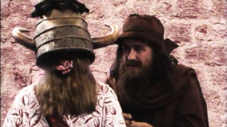 Sylvester Hands, the beggar, played by Paul Valentine. As seen in Series 5 of Knightmare (1991).